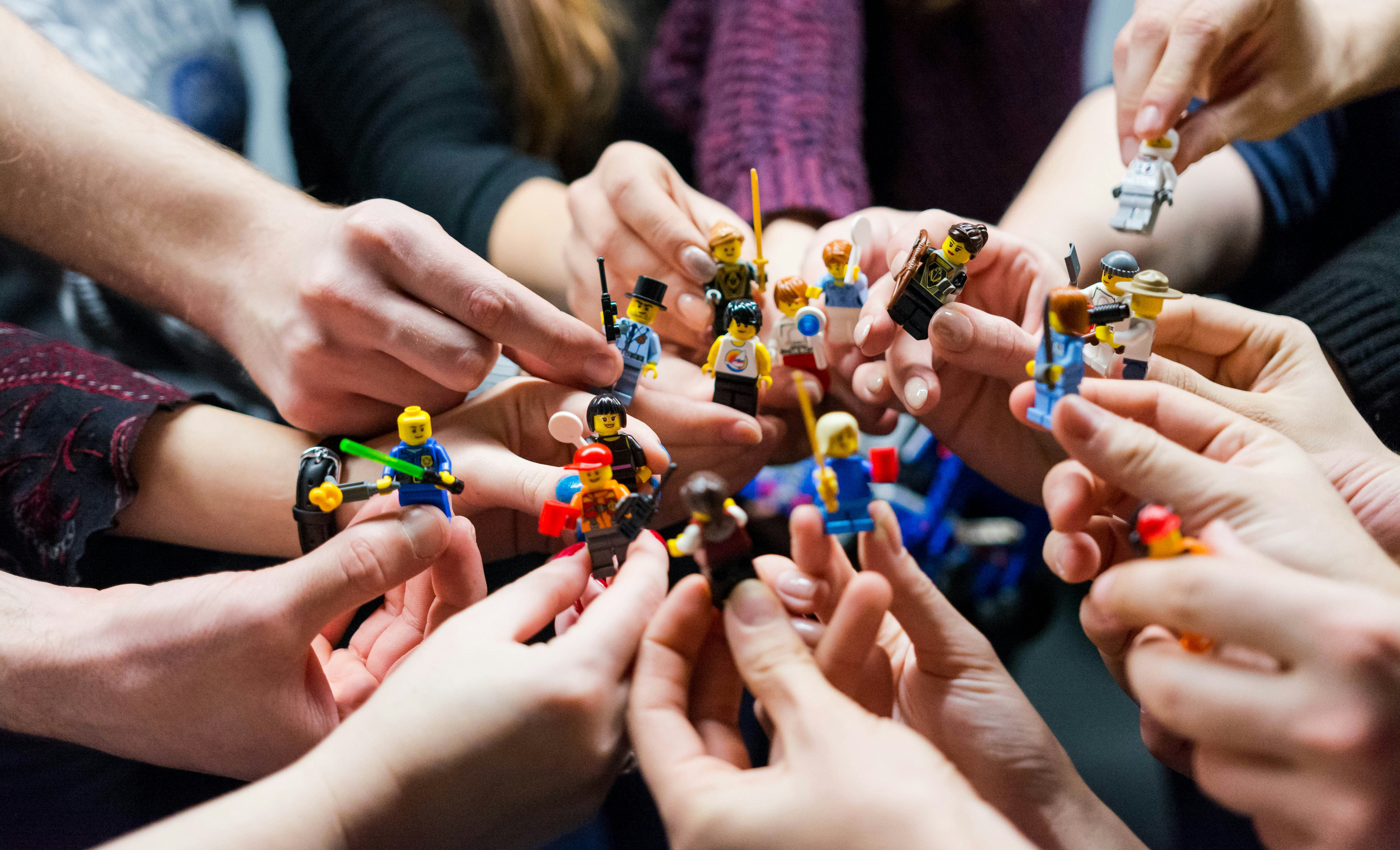 Imagem de um bonecos de legos